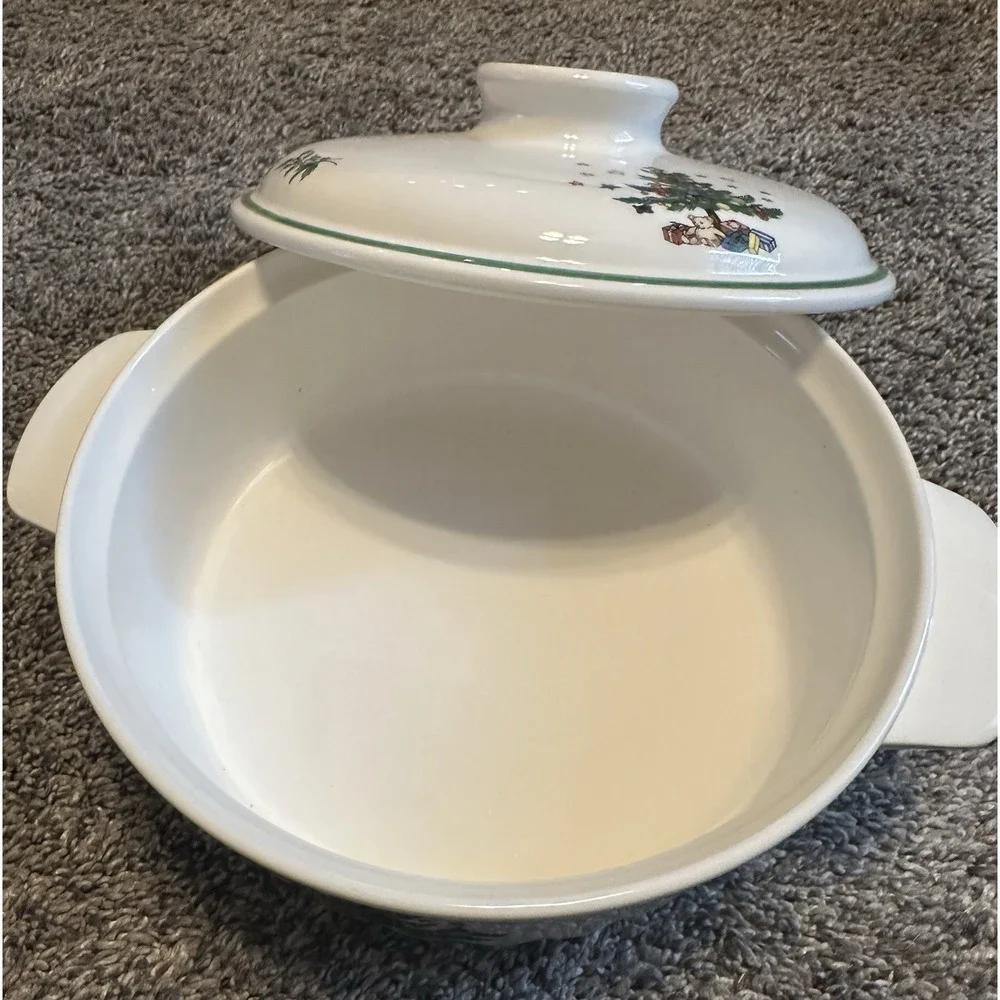 Happy Holidays 1.5 Qt Round Covered Casserole By Nikko